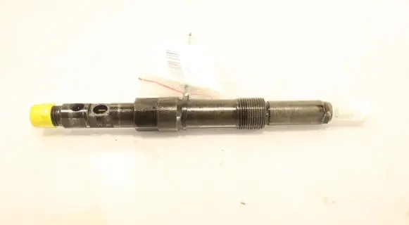 Ford Mondeo Mk III Fuel injector
