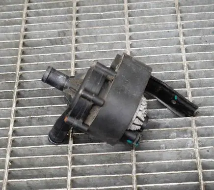 Tesla Model S Electric auxiliary coolant/water pump