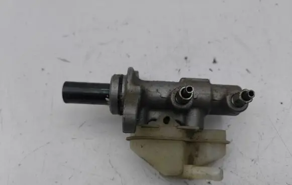 Honda CR-V Master brake cylinder