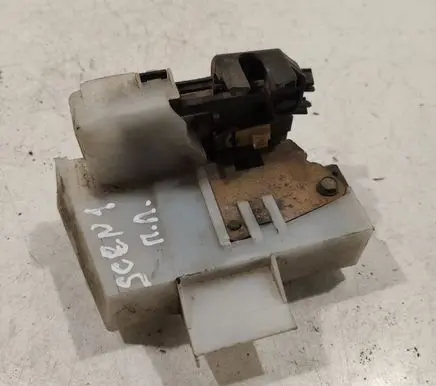 Renault Scenic I Front door lock