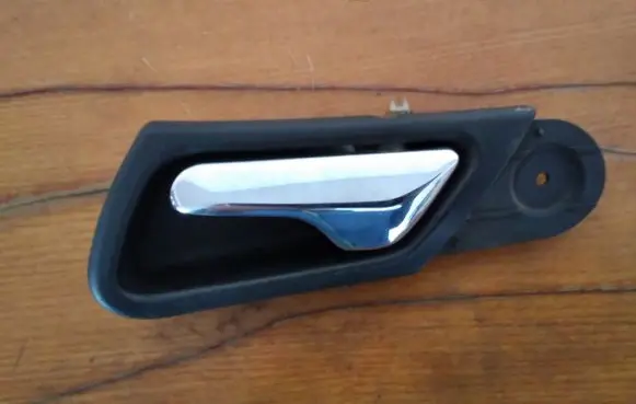 Mercedes-Benz C W203 Front door interior handle A3172010001