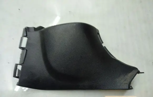 (D)pillar trim (top)