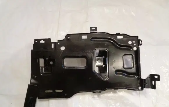 Peugeot 5008 II Battery tray 