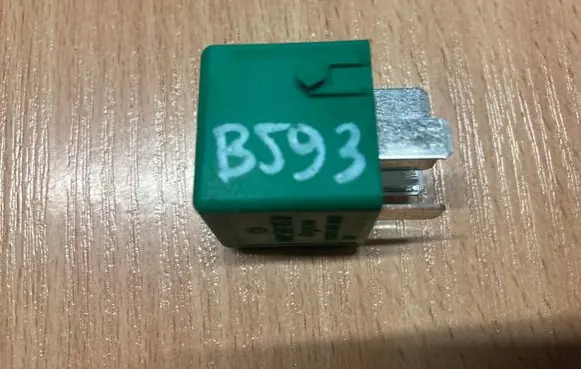 Mercedes-Benz B W245 Other relay 0025422319 V23134B52X309