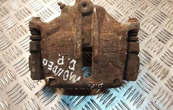 Ford Mondeo Mk III Front brake caliper