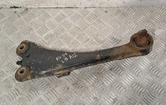 Toyota Avensis T270 Rear control arm 4876005010