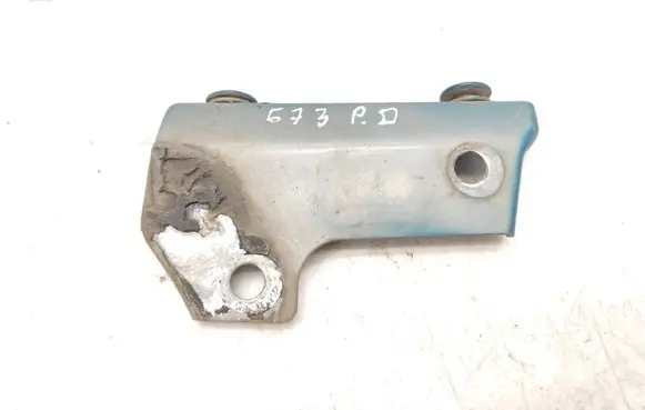Volkswagen Caddy Fender mounting bracket 1T0810334A