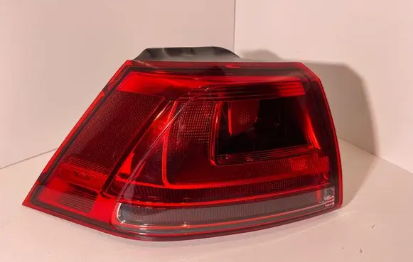 Volkswagen Golf VII Rear/tail lights 5GM945095B 00157477 A0119705
