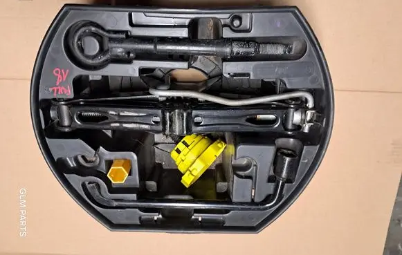 Peugeot 3008 I Tool set 9655342680