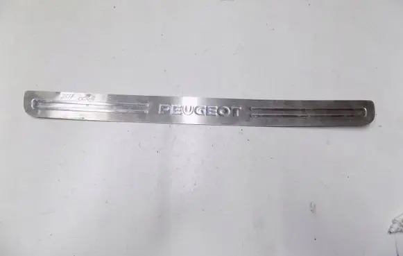 Peugeot 207 CC Front sill trim cover 9655frtrgg321380