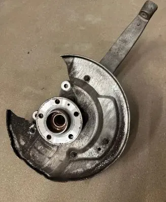 Volvo XC90 Front wheel hub