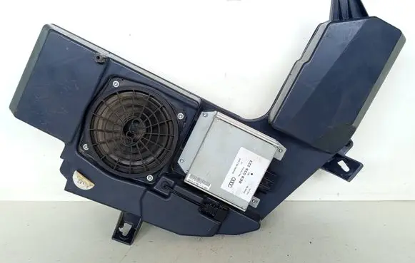 Audi A4 S4 B7 8E 8H Subwoofer speaker 8E903538203S 8E9035223 2483143