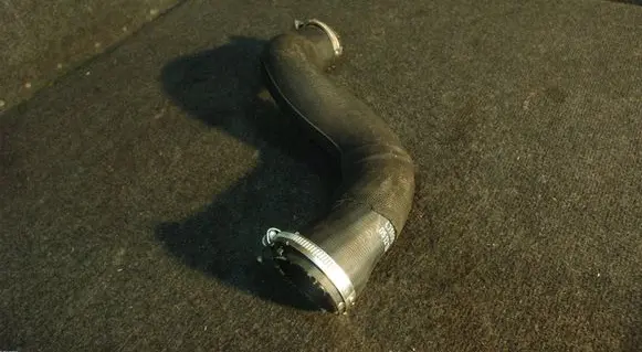 Audi A4 S4 B8 8K Intercooler hose/pipe 8K0145737J