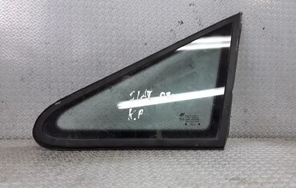 Seat Alhambra (Mk1) Front triangle window/glass 