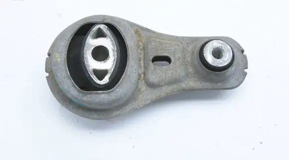 Mercedes-Benz Vito Viano W447 Engine mount bracket A4472400110 ZGS006Q00