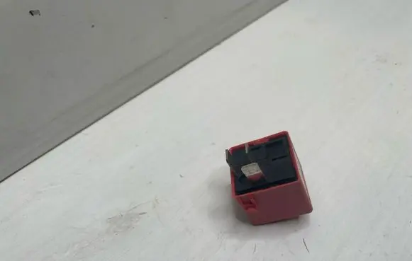 BMW X5 E53 Other relay 8366625 V23134Z1019