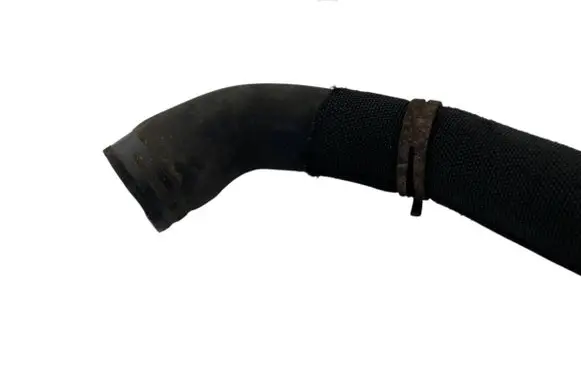 Engine coolant pipe/hose