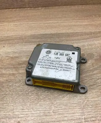 Volkswagen PASSAT B5 Airbag control unit/module 1J0909607 5WK4199