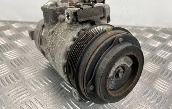 Mercedes-Benz E W212 Air conditioning (A/C) compressor (pump) A0008302600