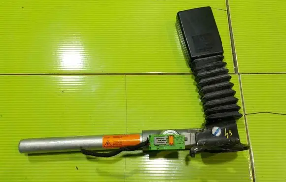 Mercedes-Benz CLC CL203 Front seatbelt NAPINACZEM 8AB3 A2038602769