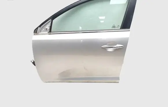 KIA Sportage Front door 