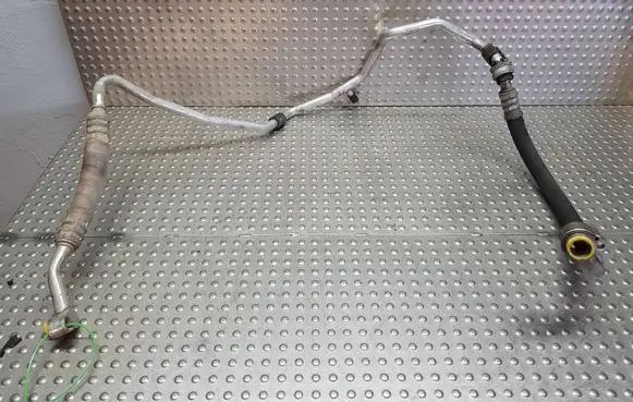 Volkswagen Golf V Air conditioning (A/C) pipe/hose S26370467 1K0820743AM