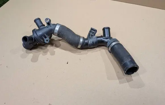 Volkswagen Crafter Engine coolant pipe/hose 7E0122291D 2N0122051 2N0122051AB