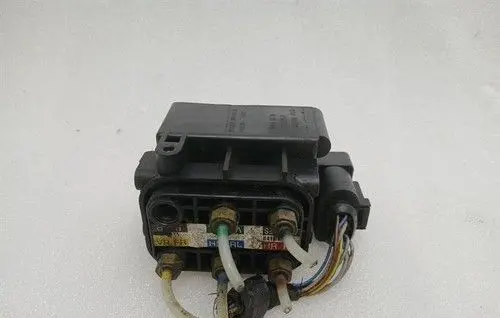 Mercedes-Benz S C217 Air suspension compressor/pump A2123200358