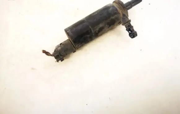 BMW 5 E60 E61 Headlight washer pump 6712697309702 67.12-6973097-02