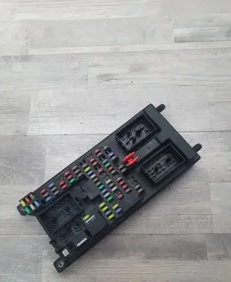 Land Rover Discovery 4 - LR4 Fuse module 3521AT510A K0BT510A