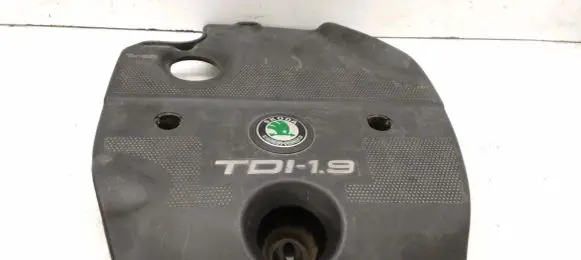 Engine cover (trim)
