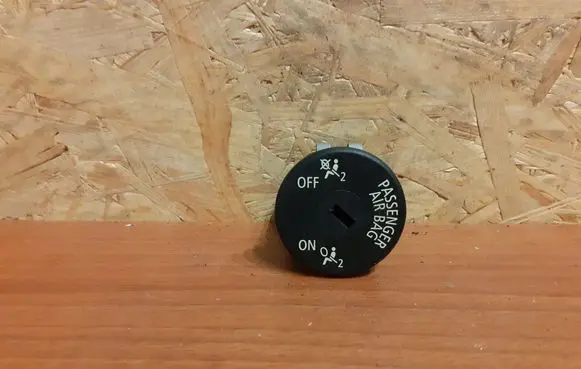 BMW 3 E90 E91 Passenger airbag on/off switch 9196886 629