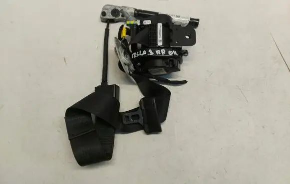 Tesla Model 3 Front seatbelt 1105822-01-F