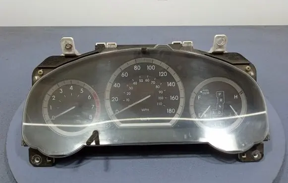 Toyota Sienna XL20 II Speedometer (instrument cluster) 83800-08150