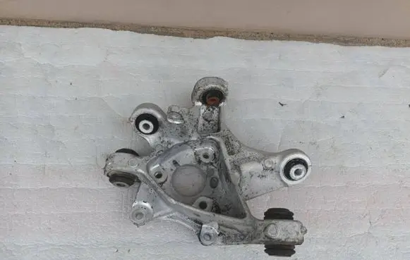 Tesla Model 3 Rear wheel hub spindle/knuckle 104441100F