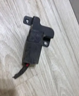 Glow plug pre-heat relay