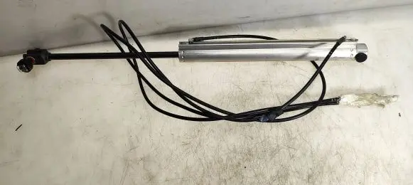 Volkswagen Eos Convertible roof main ram cylinder 1919030D LG168641