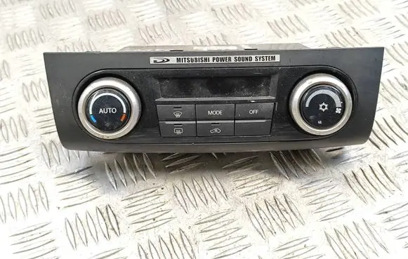 Mitsubishi Pajero Climate control unit 7820A348XA 1465707572