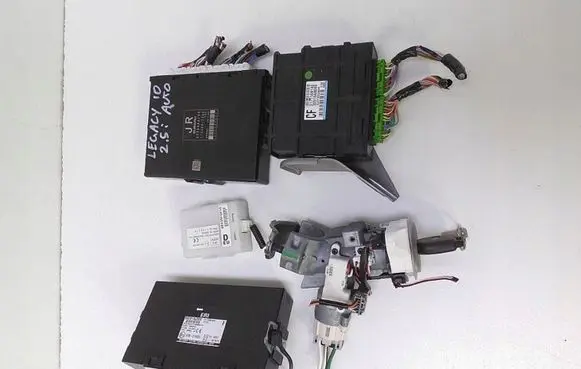 Subaru Legacy Engine ECU kit and lock set 