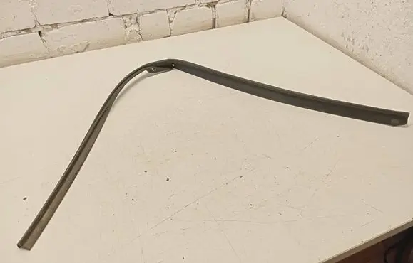 Volkswagen Transporter - Caravelle T4 Rubber seal front coupe door 