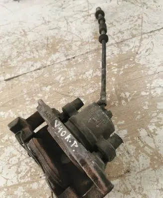 Volvo V40 Front brake caliper