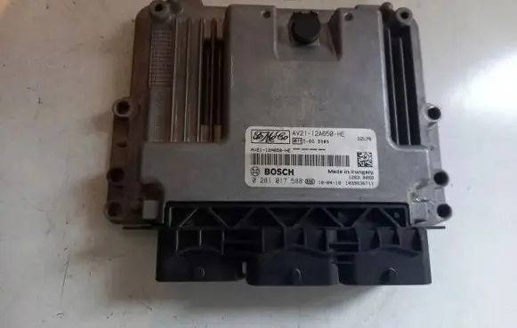 Ford Fiesta Engine control unit/module AV2112A650HE 0281017588