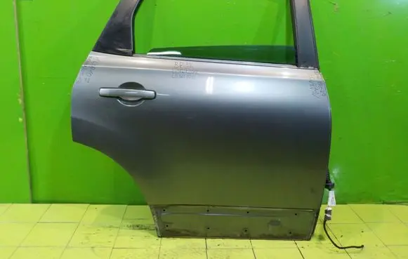 Nissan Qashqai+2 Rear door PRAWE