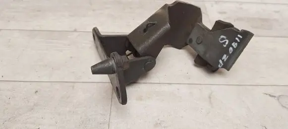 Mazda 5 Sliding door middle roller runner 