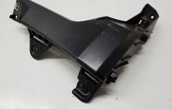 Jeep Cherokee Bumper support mounting bracket corner 68257153AA
