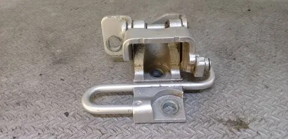 Volkswagen Golf VI Rear door lower hinge 1K4833411