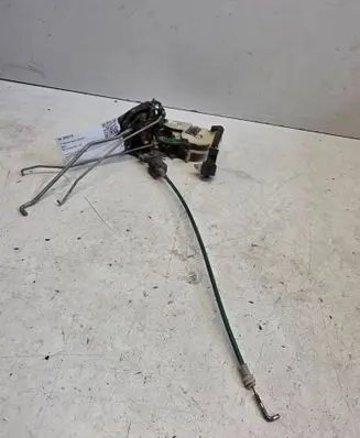 KIA Sorento Front door lock 040413