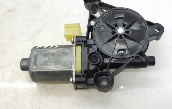 Audi A3 S3 8V Front door window regulator motor 5Q0959802B 0130822716 E850202100