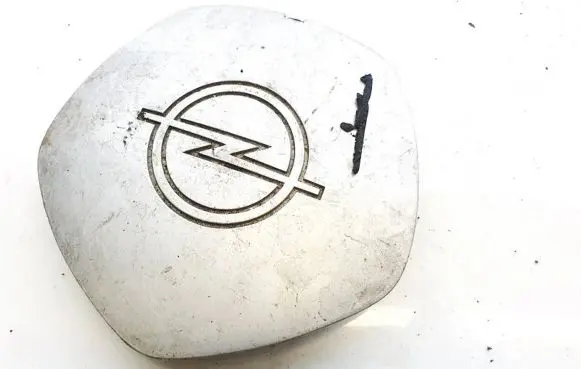 Opel Corsa A Original wheel cap 90089900