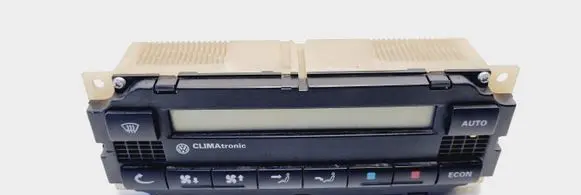 Volkswagen PASSAT B5 Climate control unit 3B1907044A